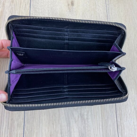 Coach Black Women's Wallet - Picture 3 of 9